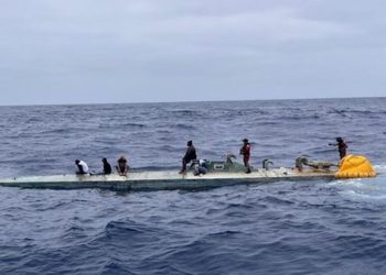 Pasifik açıklarındaki denizaltıda 3,5 tondan fazla uyuşturucu ele geçirildi