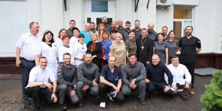 Polonyalı tabiplerden manalı ziyaret