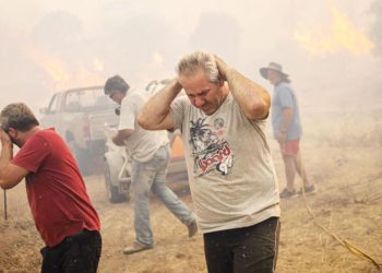 Rodos’ta yangın OHAL’i