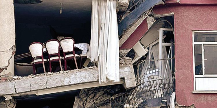 Sigortalanma gereksinimi azaldı, sarsıntı öncesine dönüldü: Sarsıntısı çabuk unuttuk