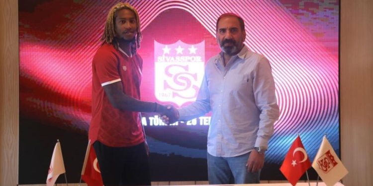 Sivasspor, Gerson Rodrigues’i renklerine bağladı