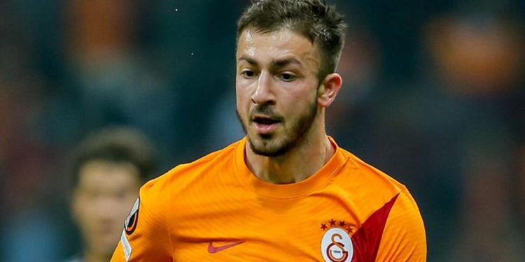 Son dakika: Beşiktaş’a ‘Evet’ deyip Galatasaray’la anlaştı! Şenol Güneş’in sözleri Halil Dervişoğlu’nun kararını etkiledi