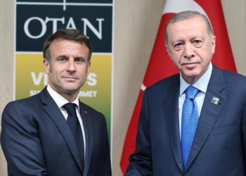 Son dakika… Cumhurbaşkanı Erdoğan, Fransa Cumhurbaşkanı Macron ile bir ortaya geldi