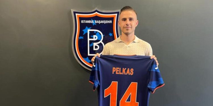 Son Dakika: Dimitris Pelkas resmen Başakşehir’de!