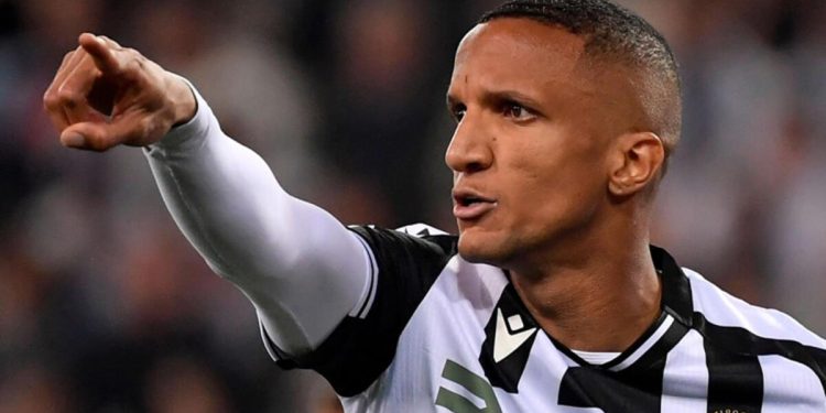 Son dakika: Fenerbahçe, Rodrigo Becao’yu bekliyor! Sarı lacivertlilerde 2 oyuncuyla yollar ayrılacak