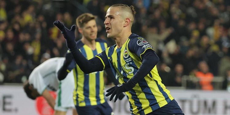 Son Dakika: Fenerbahçe üç ayrılığı birden açıkladı