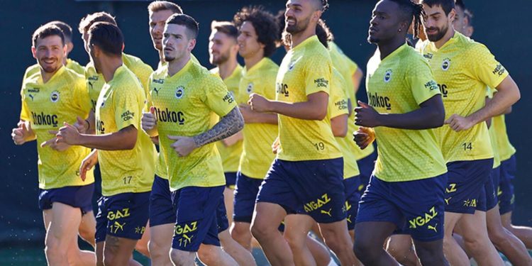 Son Dakika: Fenerbahçe’nin Zimbru takımı belirli oldu! Emre Mor ve Alexander Djiku…