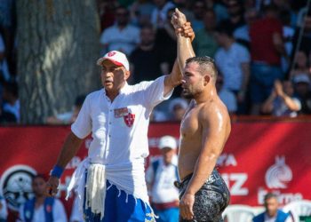 Son dakika haberi: 662. Kırkpınar Yağlı Güreşleri’nde başpehlivan belirli oldu! Yusuf Can Zeybek birinci sefer altın kemer sevinci yaşadı