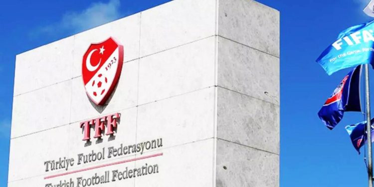 Son dakika: TFF, Üstün Lig’de 2023-2024 döneminde 4 ekibin küme düşeceğini açıkladı