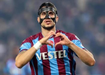 Son dakika: Trabzonspor’da Marc Bartra ile yollar ayrıldı