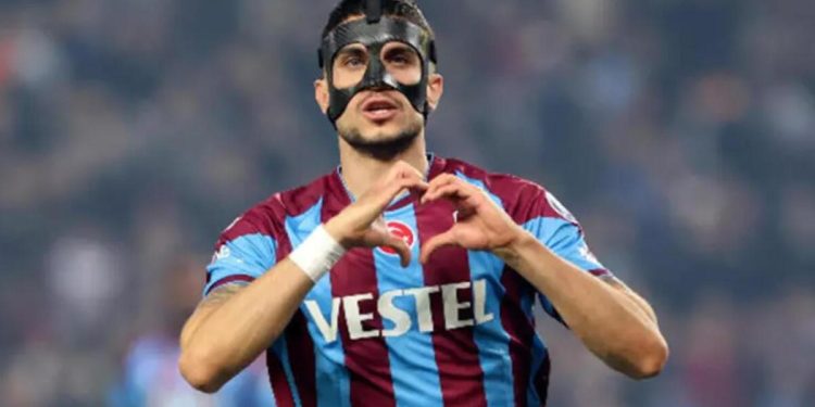 Son dakika: Trabzonspor’da Marc Bartra ile yollar ayrıldı