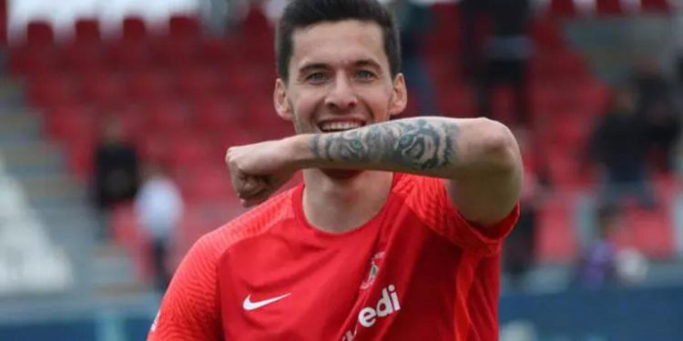 Son dakika transfer haberi: Fenerbahçe’nin sekizinci forveti Umut Nayir oldu