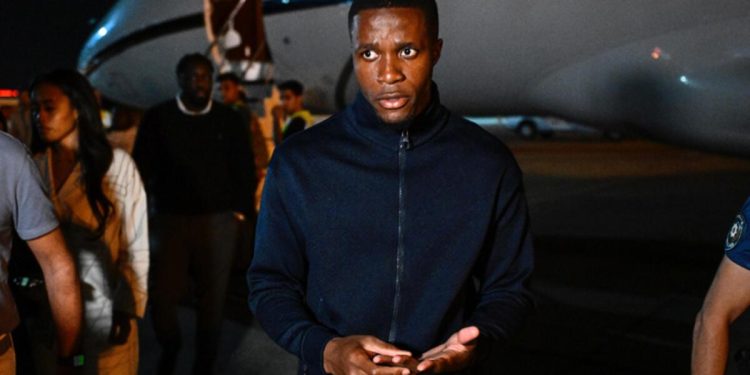 Son dakika: Wilfried Zaha’nın Galatasaray’a transferinin perde arkası! Fenerbahçe teklife artırım yaptı, Cimbom 1 hafta aramadı bile…