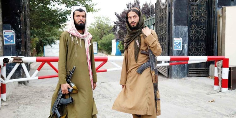Taliban bu defa kravata taktı