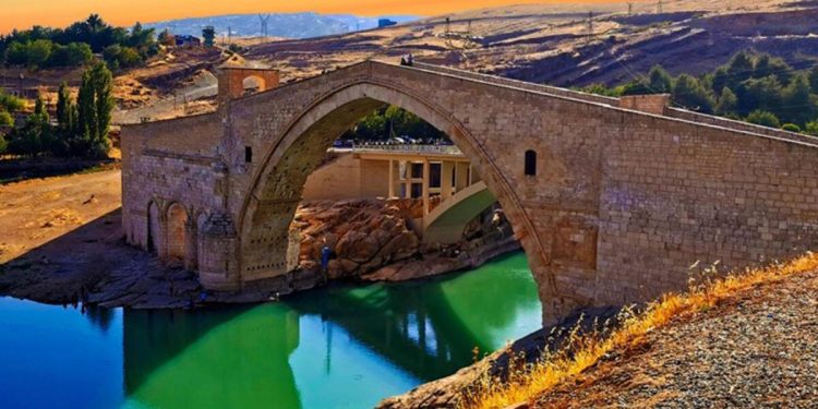 Tarihi köprüler muhafaza altında