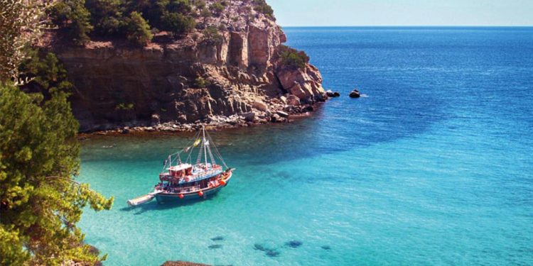 Taşoz’da Türk turist sevinci