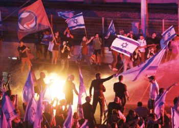 Tel Aviv sokaklarını karıştıran istifa: Hükümet baskısıyla işi bıraktı