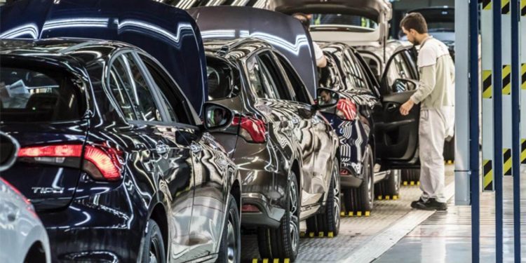 Tofaş fabrikasını süreksiz olarak kapatıyor