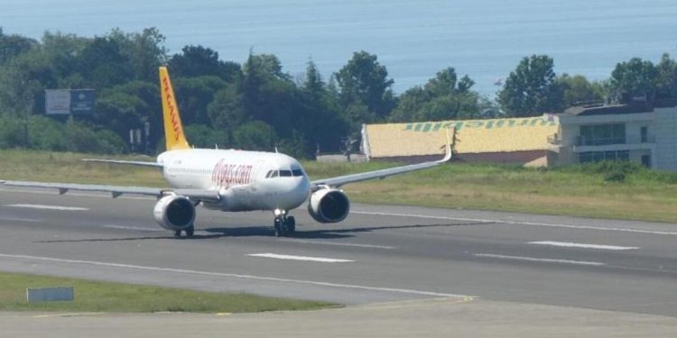 Trabzon Havalimanı pisti bakıma alınıyor