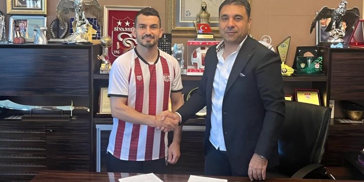 Transfer Haberleri: Emrah Başsan, Sivasspor’da