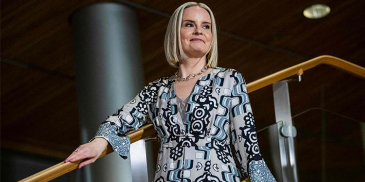 ‘Türk maymunlar’ üzere ırkçı sözler kullandığı ortaya çıkan Finlandiya Başbakan Yardımcısı Riikka Purra özür diledi