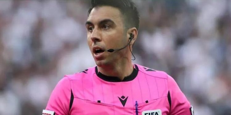 UEFA’dan Türk hakemlere misyon