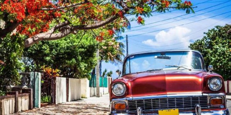 Ukrayna’nın işgaliyle durdurulan Rusya-Küba uçuşları tekrar başladı