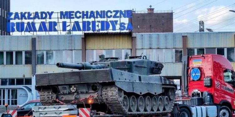 Ukrayna’ya verilen Leopard 2 tankları Polonya’da