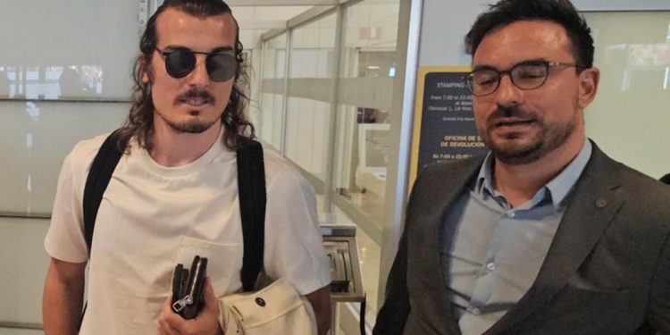 Ulusal savunmacı Çağlar Söyüncü imza için Madrid’de