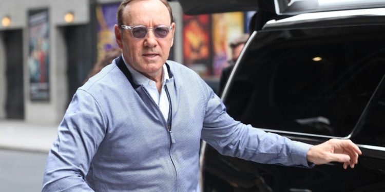 Ünlü oyuncu ismini paka çıkaramadı… Kan donduran söz: Beni meskenine çağırıp uykudayken taciz etti