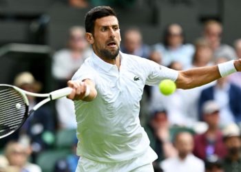 Wimbledon birinci cinsinde Swiatek ve Djokovic zorlanmadı