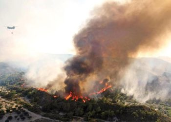 Yangın Yunanistan’ın F-16 cephaneliğini eritti