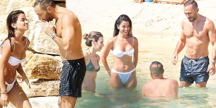 Yeni sevgiliyle tatil