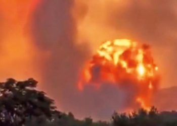 Yunan jetlerine yangın tahliyesi