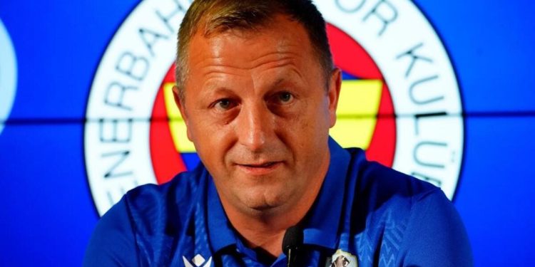 Zimbru hocası Popescu’dan Fenerbahçe itirafı: Oyuncuları kıyaslamanın bir manası yok