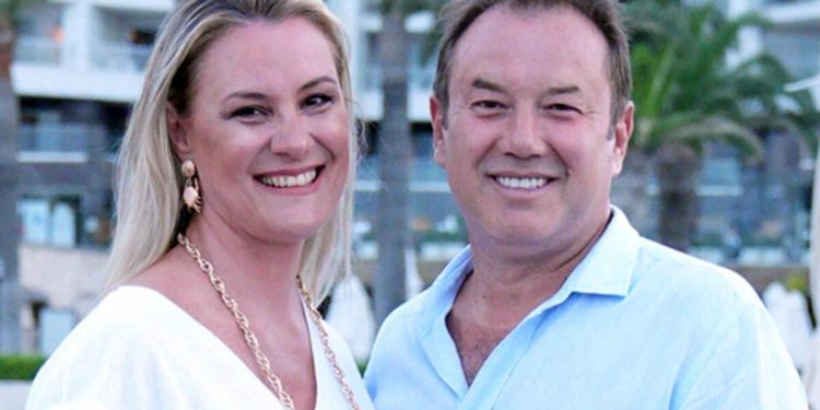 1998 yılında başlayan evlilik üç çocukla taçlandı… Lisana kolay 25 yıl!