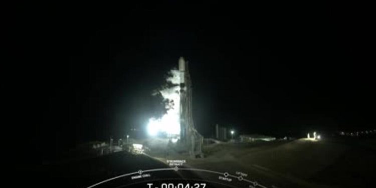 21 adet Starlink uydusunu yörüngeye gönderildi