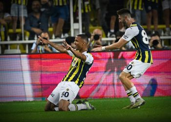 Fenerbahçe evinde 3 golle kazandı