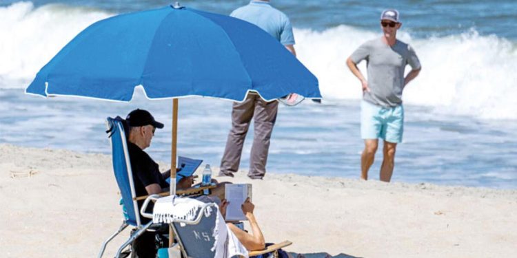 ABD Lideri tatilde: Biden plajda casuslar nöbette