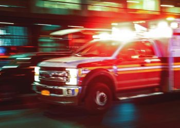 ABD’de devrilen otobüsteki bir kişi hayatını kaybetti, 50’den fazla kişi yaralandı