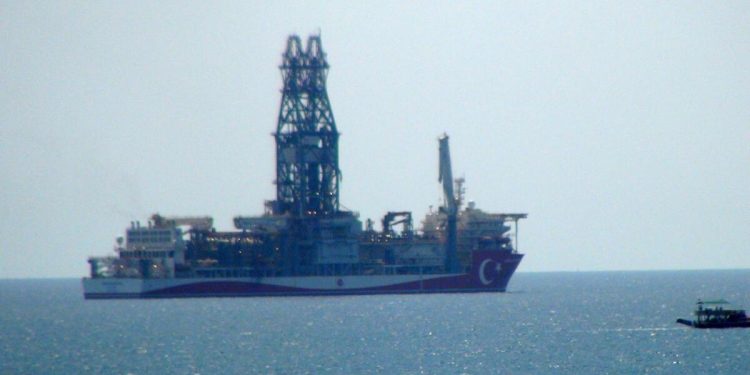 Abdülhamid Han yine Akdeniz’e indi, Yunanistan medyası pozisyon verip manşetlerine taşıdı!