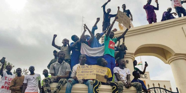 Afrika’da kritik gün… Darbecilere verilen mühlet doluyor