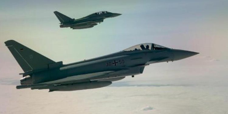 Almanya’dan İzlanda’ya savaş uçağı