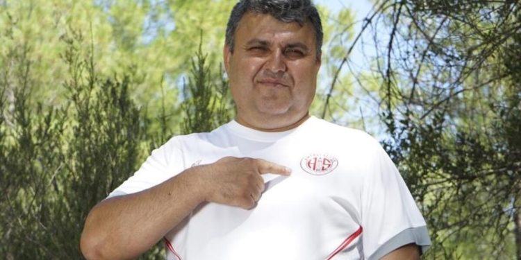 Antalyaspor’dan orman yangınları için beyaz forma