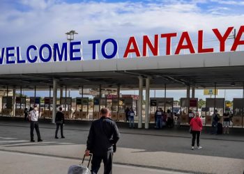 Antalya’ya 8 ayda 9 milyon turist geldi