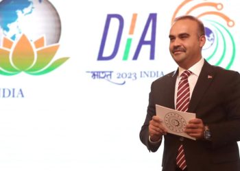 Bakan Kacır, Hindistan’da Türkiye’deki girişimciliği anlattı