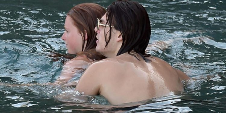 Bakmayın samimiyetlerine…  Sevgilisi değil çok yakın arkadaşı