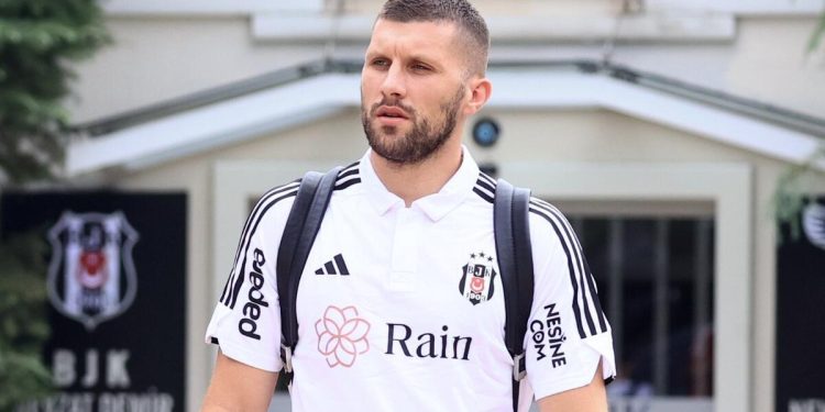 Beşiktaş’ın Neftçi Bakü kamp takımı açıklandı! Ante Rebic takımda mı?