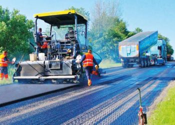 BM askeri Türk polisinin önünden çekildi: Kıbrıs’ta ‘yola’ devam