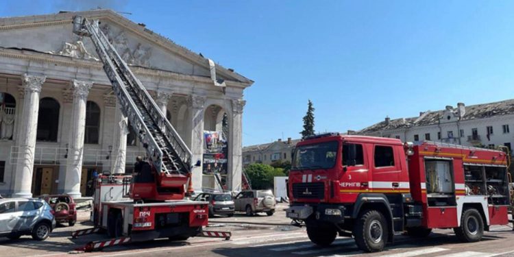 Çernihiv’e füze saldırısı: 5 meyyit, 37 yaralı